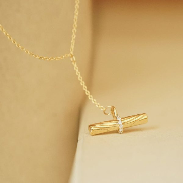 Estée Lalonde Fine Diamond T Bar Necklace 14ct Solid Gold Supply